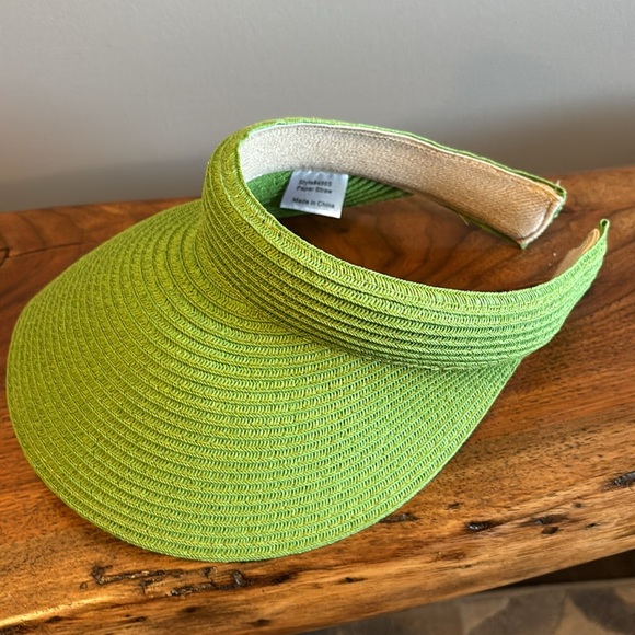 Lime green paper straw visor - Picture 2 of 4